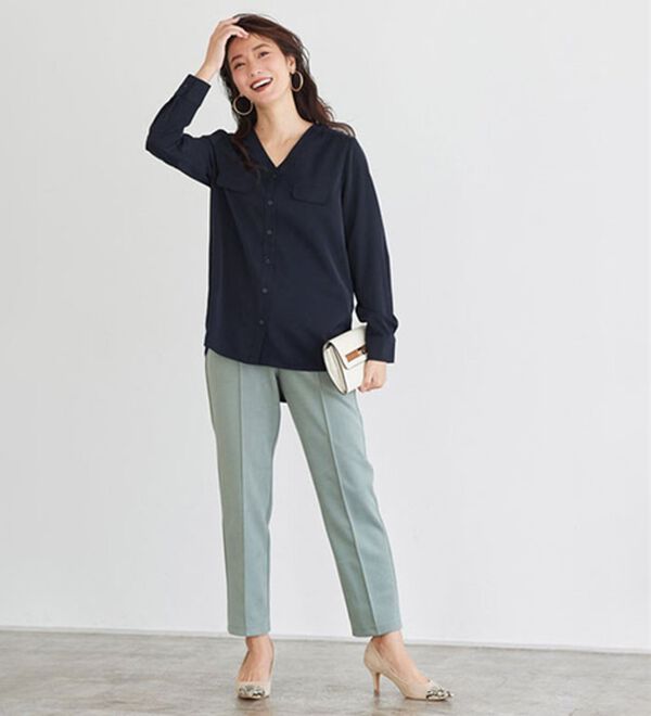 Pierrot（ピエロ）の「ノーカラーブラウス（ブラウス）」｜詳細画像