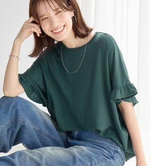 Viola e Viola（ヴィオラ エ ヴィオラ）の「サラリ綿混フリル袖Tシャツ（カットソー）」｜グリーン