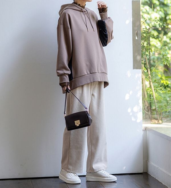 BELLUNA（ベルーナ）の「【重ね着インナー】シアー素材ハイネックインナープルオーバー（カットソー）」｜詳細画像