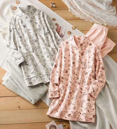 LAVIENNE（ラヴィエンヌ）の「【２着組】ネコちゃんが可愛いあったかフリースパジャマ（パジャマ・ルームウェア）」