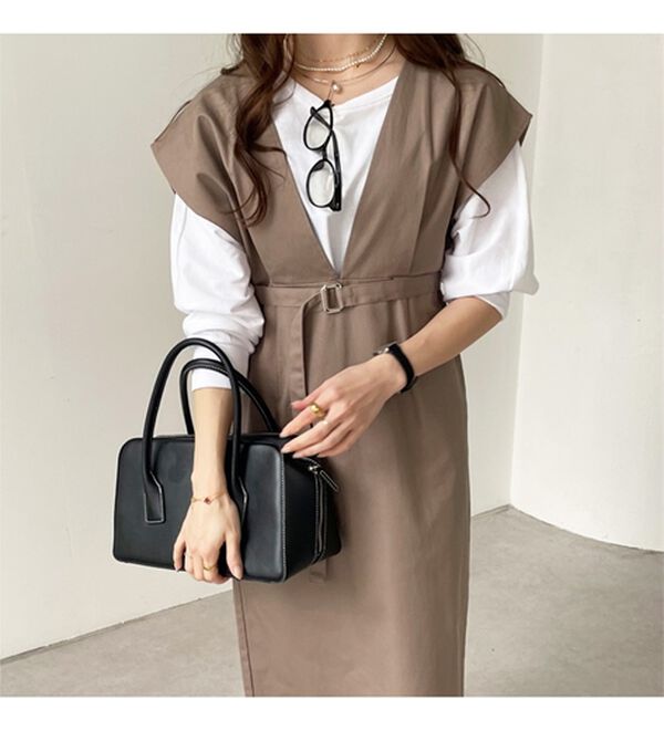 GeeRA（ジーラ）の「ベルト付Ｖネックジャンスカ（ジャンパースカート）」｜詳細画像