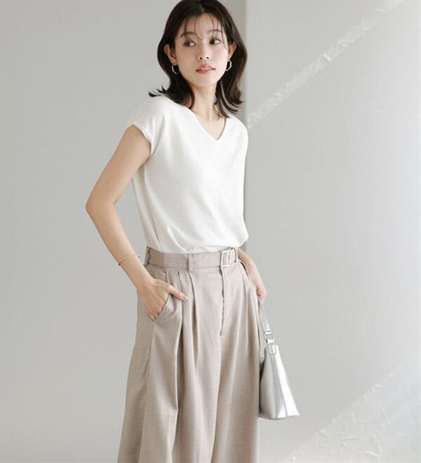 Pierrot（ピエロ）の「【選べる２ネック】シルクタッチフレンチスリーブニット（ニット・セーター）」｜詳細画像