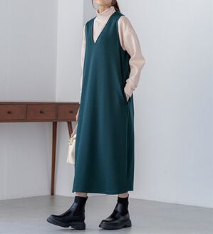 BELLUNA（ベルーナ）の「【選べる丈】シュッと体型カバー！ジャストフィットらくらくジャンパースカート（ジャンパースカート）」｜モスグリーン