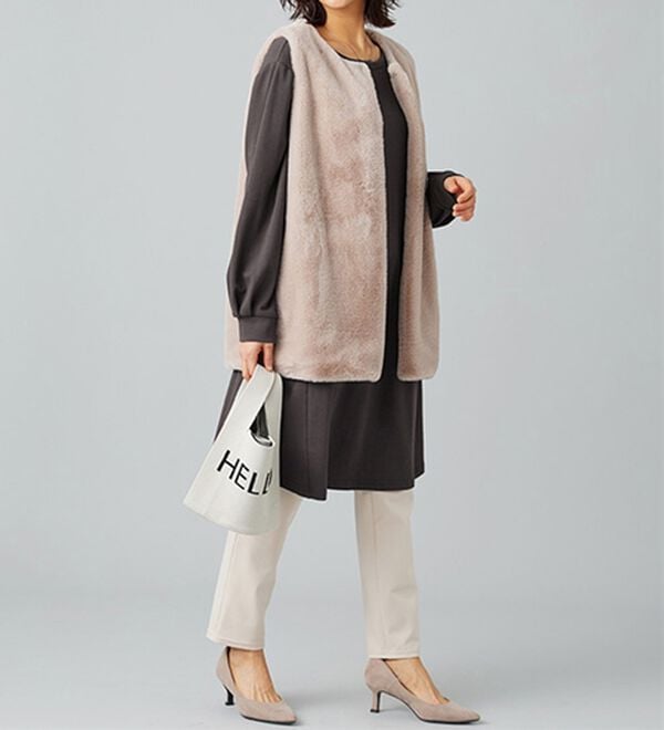 BELLUNA（ベルーナ）の「【吸湿発熱】ポンチ素材チュニックワンピース（チュニックワンピース）」｜詳細画像