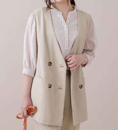 BELLUNA（ベルーナ）の「麻調素材ノーカラージレ（ジレ）」