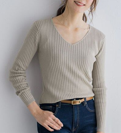 Pierrot（ピエロ）の「【選べるネック】華奢見え綿混リブニット（ニット・セーター）」