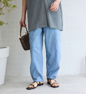 BELLUNA（ベルーナ）の「レーヨン麻入りゆったりワイドパンツ（フルレングスパンツ）」｜サックス