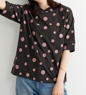 BELLUNA（ベルーナ）の「ランダムドット柄ワイドネックプルオーバー（カットソー）」｜詳細画像