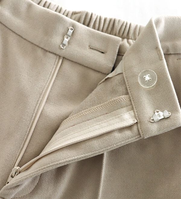 Pierrot（ピエロ）の「カシミヤタッチセミルーズストレートパンツ（フルレングスパンツ）」｜詳細画像