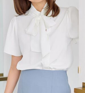 alotta（アロッタ）の「【接触冷感】２ＷＡＹパール調ボウタイブラウス【イエベ・ブルべ】（ブラウス）」｜オフホワイト