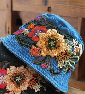 「花刺繍デニムバケットハット（帽子）」｜ブルー