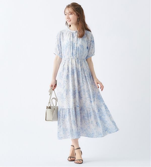alotta（アロッタ）の「線画タッチ花柄ギャザー切替ワンピース（プリントワンピース）」｜詳細画像