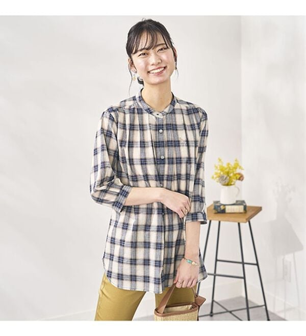 BELLUNA（ベルーナ）の「綿１００％刺しゅうデザインシャツ（シャツ）」｜詳細画像