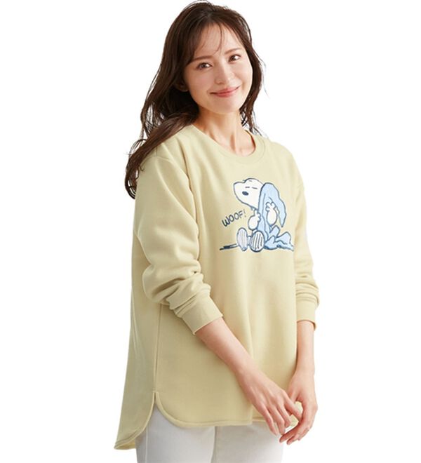 LAVIENNE（ラヴィエンヌ）の「スヌーピー裏起毛アップリケプルオーバー（トレーナー・スウェット）」｜アイボリー