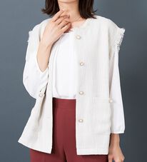 BELLUNA（ベルーナ）の「ツイード調パールボタンデザインベスト（ベスト）」