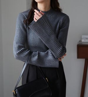 RANAN（ラナン）の「フレアースリーブニュアンスカラーニット（ニット・セーター）」｜グレー