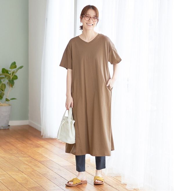 Viola e Viola（ヴィオラ エ ヴィオラ）の「【ＵＶカット＆汗ジミ防止】カットソーロングフレアーワンピース（カットソーワンピース）」｜モカブラウン