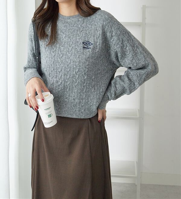 alotta（アロッタ）の「【ＵＭＢＲＯ】ミニケーブルニットトップス（ニット・セーター）」｜詳細画像