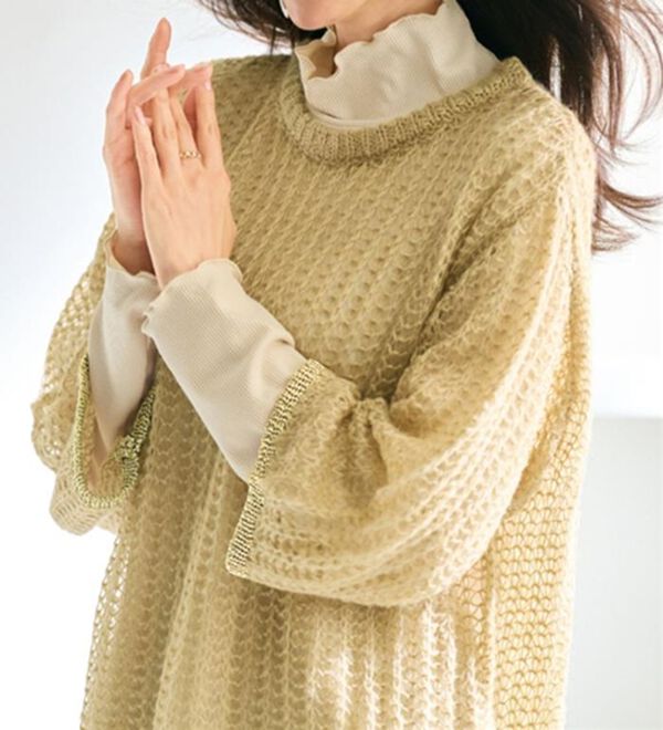 BELLUNA（ベルーナ）の「重ね着を楽しむラメ使い透かし編アンサンブル（アンサンブル）」｜ベージュ系