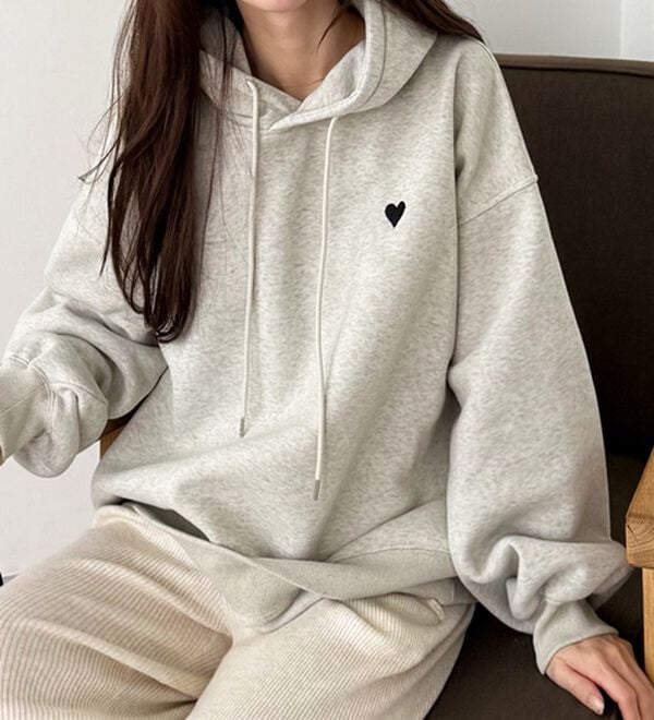 GeeRA（ジーラ）の「ハート刺繍裏起毛スウェットパーカー（パーカー）」｜詳細画像