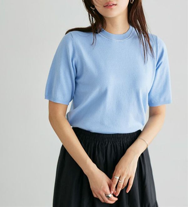 Pierrot（ピエロ）の「【洗濯機で洗える】【ＵＶカット】シルクタッチ半袖ニット（ニット・セーター）」｜ライトブルー