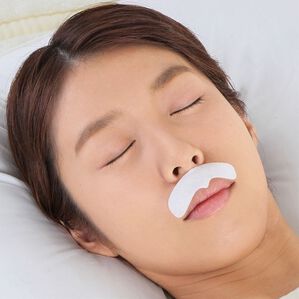「美ハリおやすみ口元シート（２４枚入）（フェイスケア・ボディケア）」｜1
