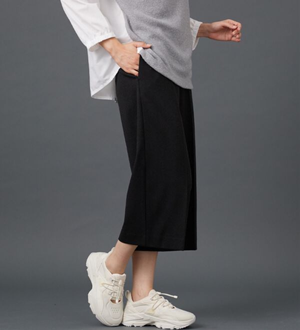 BELLUNA（ベルーナ）の「サマ見え（スーパーウォーム）ウール調センタープレスクロップドパンツ（クロップドパンツ）」｜詳細画像