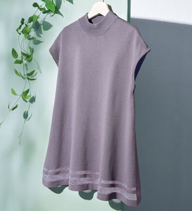 BELLUNA（ベルーナ）の「ライン使いフレアーシルエットニットチュニック（チュニック）」