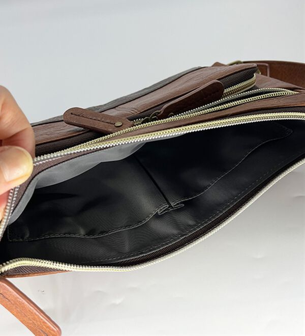 「＜ゴールデンベア＞多機能で便利なコンパクトショルダー（メンズショルダーバッグ）」｜詳細画像