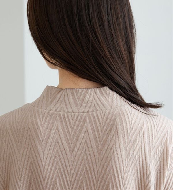 BELLUNA（ベルーナ）の「ふんわりジャカード素材ハイネックチュニック（チュニック）」｜詳細画像