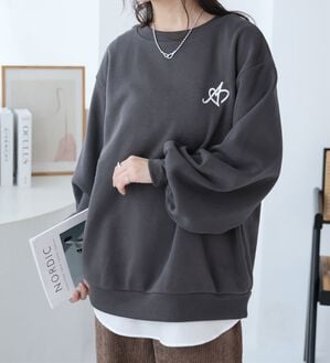 A HAPPY MARILYN（アハッピーマリリン）の「【Ｌ～８Ｌ】【ハピぽか裏起毛】２デザインから選べる刺繍トレーナー 毛玉になりにくい（トレーナー・スウェット）」｜詳細画像