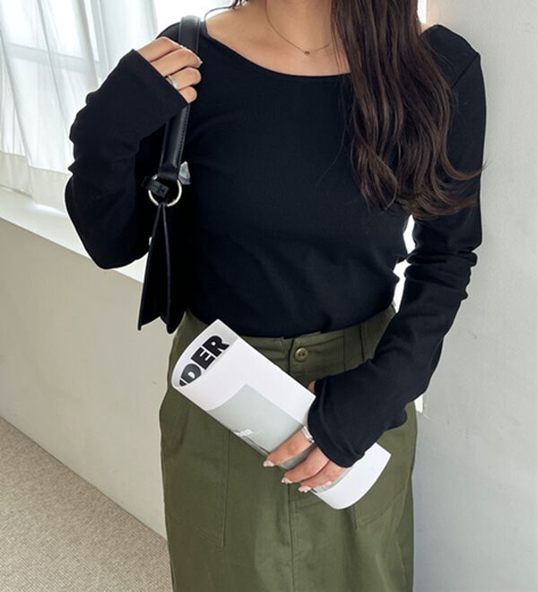 GeeRA（ジーラ）の「バックオープンリブトップス（カットソー）」｜詳細画像