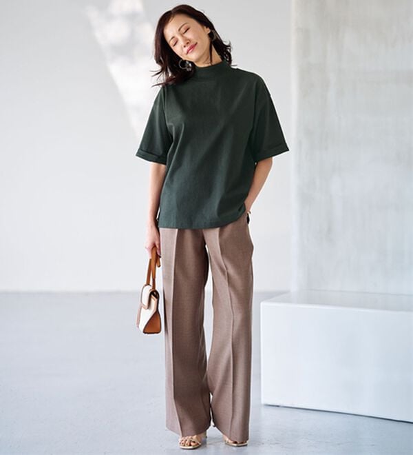 BELLUNA（ベルーナ）の「小顔見せ！ヒンヤリハイネックオーバーサイズＴシャツ（Tシャツ）」｜詳細画像