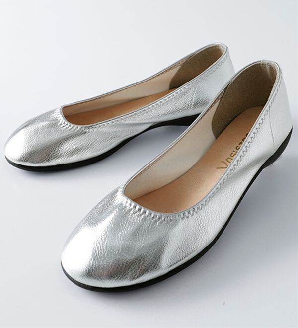 BELLUNA（ベルーナ）の「日本製やわらか軽量パンプス（パンプス）」｜シルバー