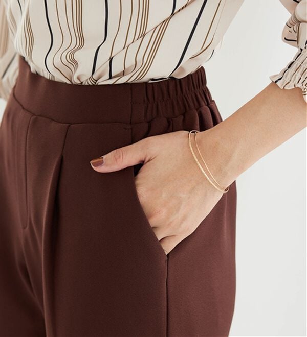BELLUNA（ベルーナ）の「ジョーゼット裏スムーステーパードパンツ（テーパードパンツ）」｜詳細画像