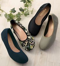 「日本製やわらかストレッチシューズ（フラットシューズ）」