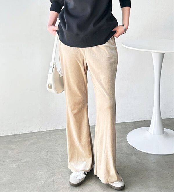 GeeRA（ジーラ）の「ベロアフレアパンツ（フルレングスパンツ）」｜詳細画像