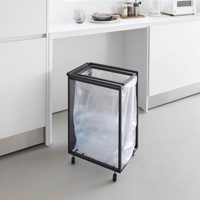 iellio（イエリオ）の「タワー　スリム目隠しダストワゴン４５Ｌ＜ｔｏｗｅｒ山崎実業＞（リビング用品）」
