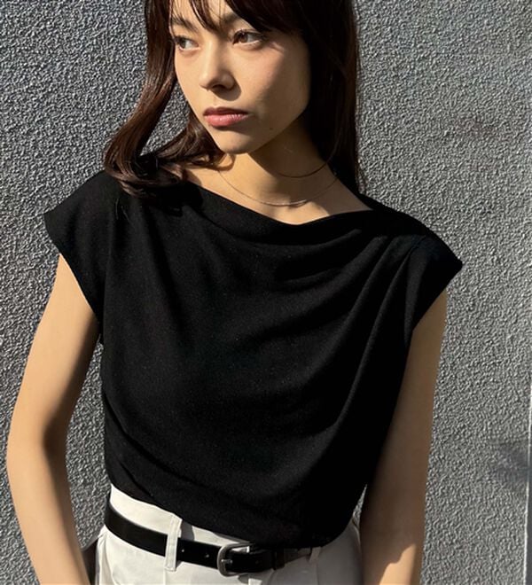 RANAN（ラナン）の「タックドレープフレンチスリーブT（Tシャツ）」｜ブラック