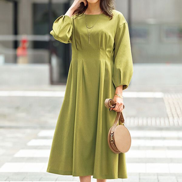 BELLUNA（ベルーナ）の「着心地らくらくウエストタック使いゆったりワンピース（その他ワンピース）」｜詳細画像