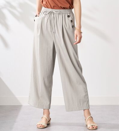 BELLUNA（ベルーナ）の「サラリ快適！ボタン使いビンテージ調ワイドパンツ（ワイドパンツ・ガウチョ）」