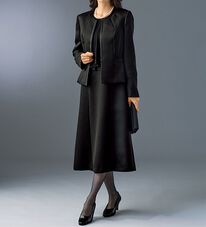 BELLUNA（ベルーナ）の「洗える防シワ！北陸ジャカード素材千鳥柄ワンピースアンサンブル（ブラックフォーマル（喪服・礼服））」