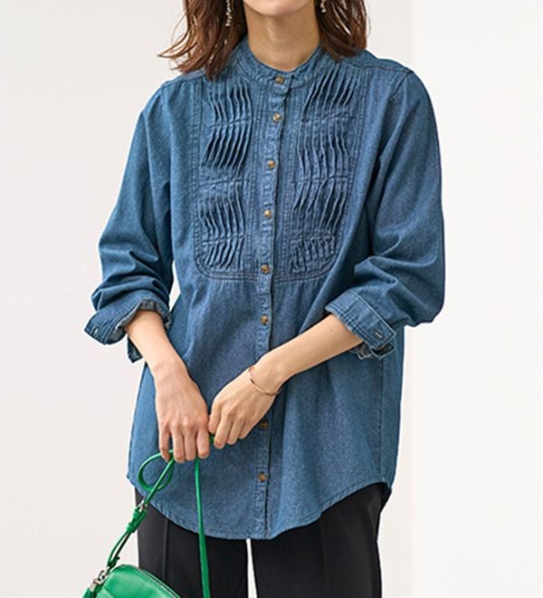 BELLUNA（ベルーナ）の「オーガニックコットンデニムタックブラウス（ブラウス）」｜詳細画像