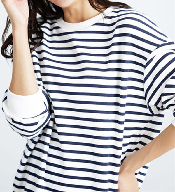 BELLUNA（ベルーナ）の「ふわふわ裏ファーゆったりプルオーバー（カットソー）」｜詳細画像