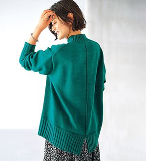 BELLUNA（ベルーナ）の「洗える！バックスリットデザインニット（ニット・セーター）」｜エメラルドグリーン