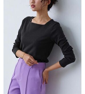 Pierrot（ピエロ）の「【選べる３ネック】華奢見えテレコリブカットソー（カットソー）」｜ブラック