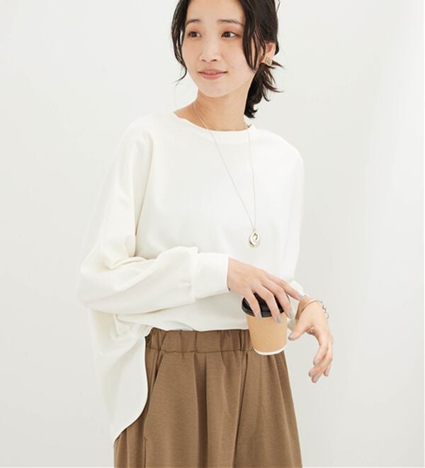 BELLUNA（ベルーナ）の「裏起毛素材きれい見えドルマンプルオーバー（カットソー）」｜詳細画像