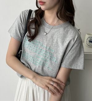 GeeRA（ジーラ）の「綿100％刺繍ロゴＴシャツ（Tシャツ）」｜杢グレー