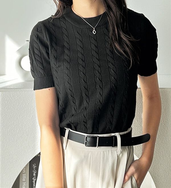 GeeRA（ジーラ）の「ケーブル編みニットトップス（ニット・セーター）」｜ブラック