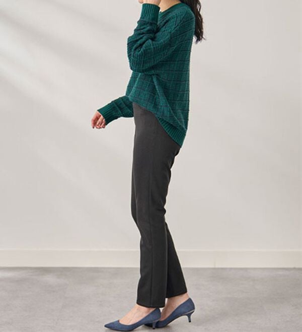 BELLUNA（ベルーナ）の「防風&times;ストレッチ素材ストレートパンツ（フルレングスパンツ）」｜詳細画像